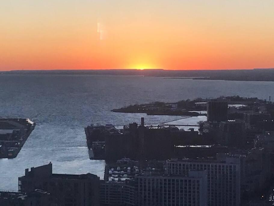 Magnificient View Next Cn Tower/Rogers/Union/Mtcc Apartment Торонто Екстериор снимка